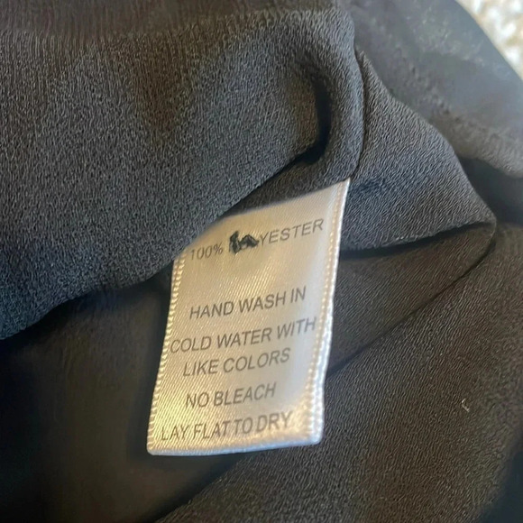 Harlowe & Graham Medium peplum top with floral embroidery - Picture 5 of 6